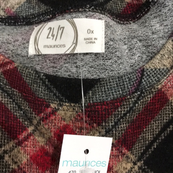 Plus 0X,3X Plaid Stripe Blocked Football Top - Picture 7 of 13